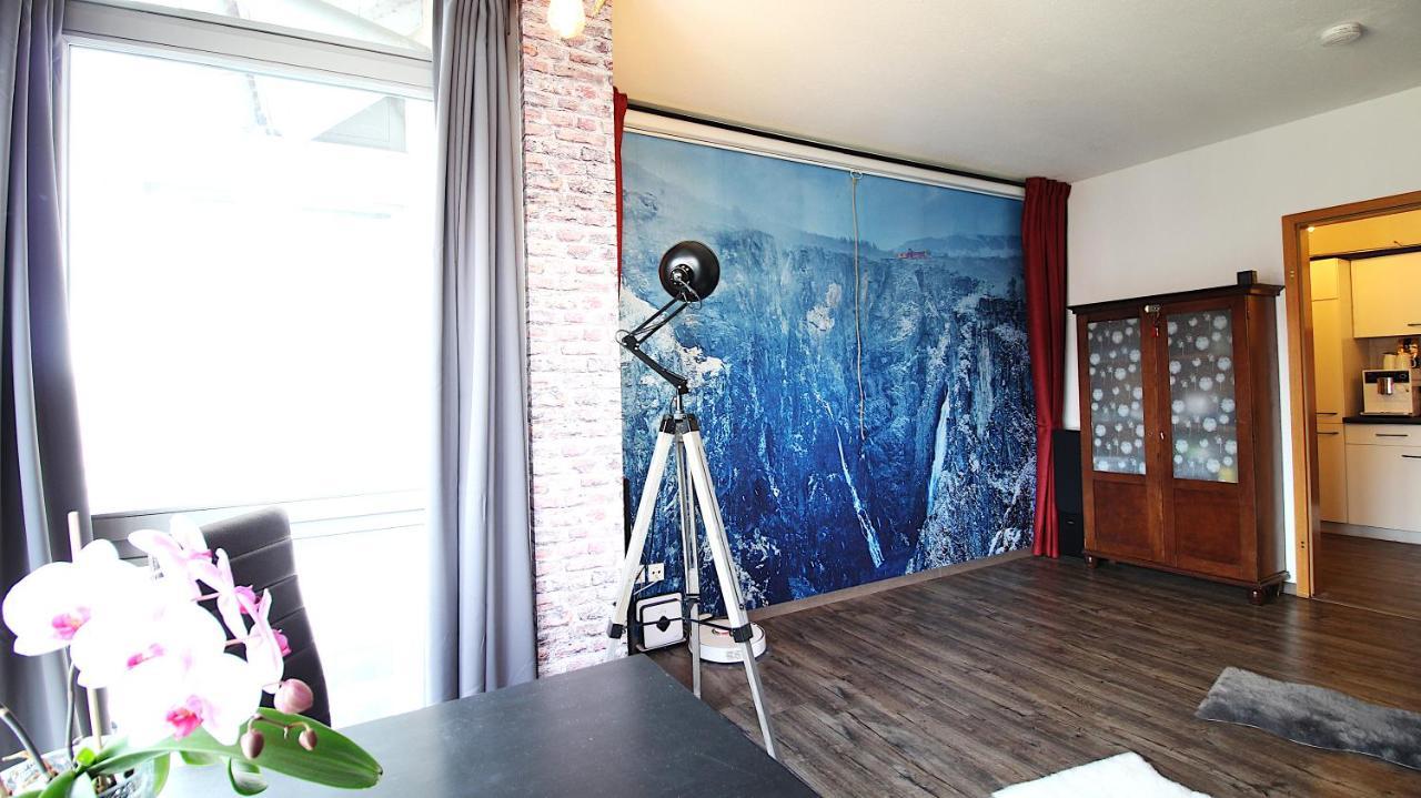 Home Cinema, Parking Space เวิร์ซบวร์ก ภายนอก รูปภาพ